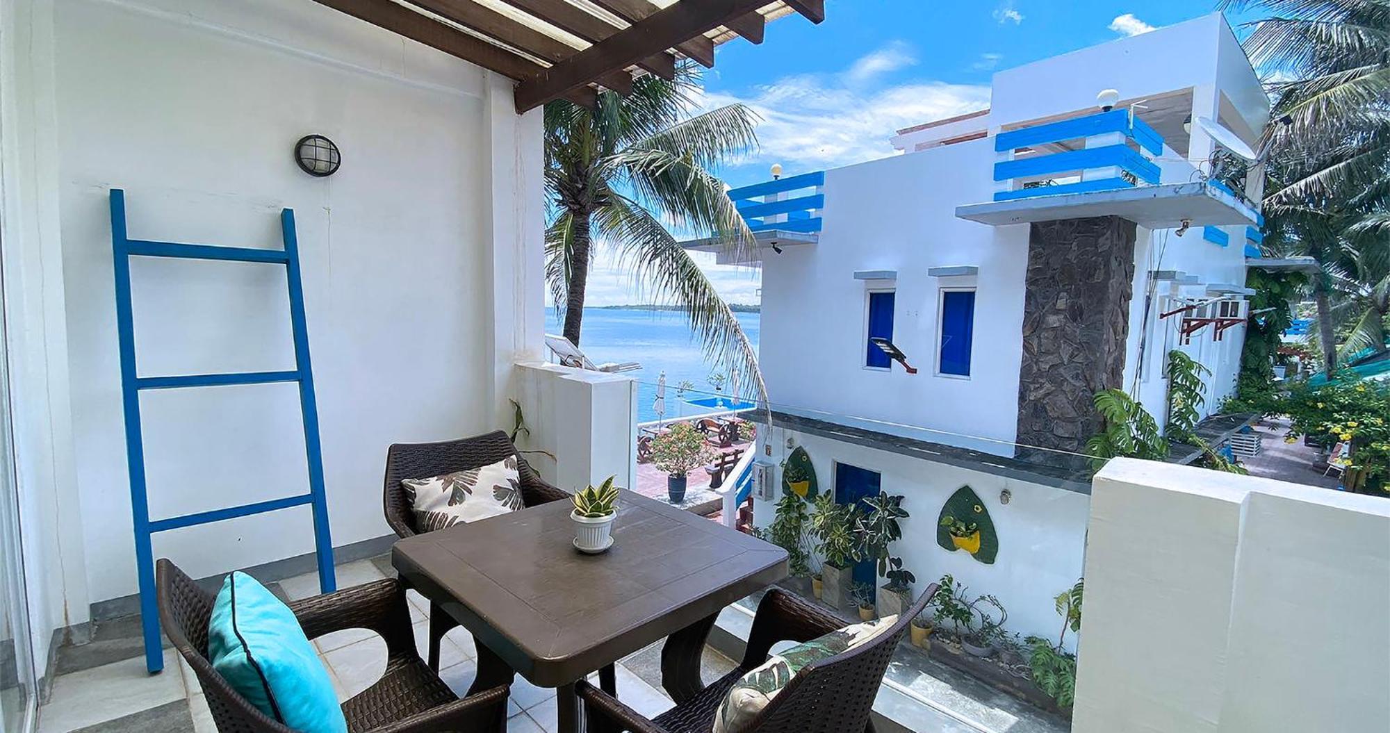 Casa Almarenzo Bed & Breakfast Bolinao Exterior photo