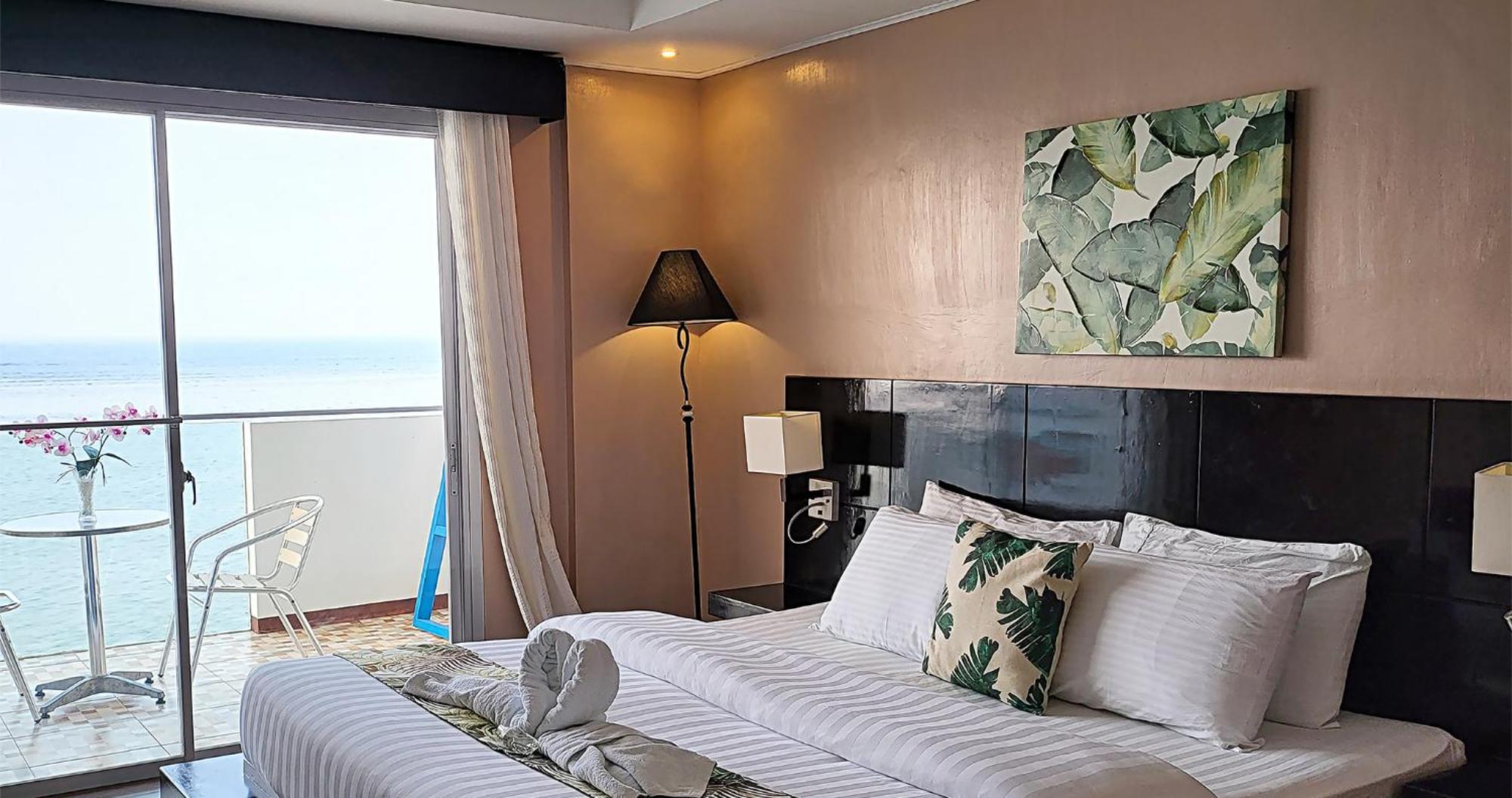 Casa Almarenzo Bed & Breakfast Bolinao Exterior photo