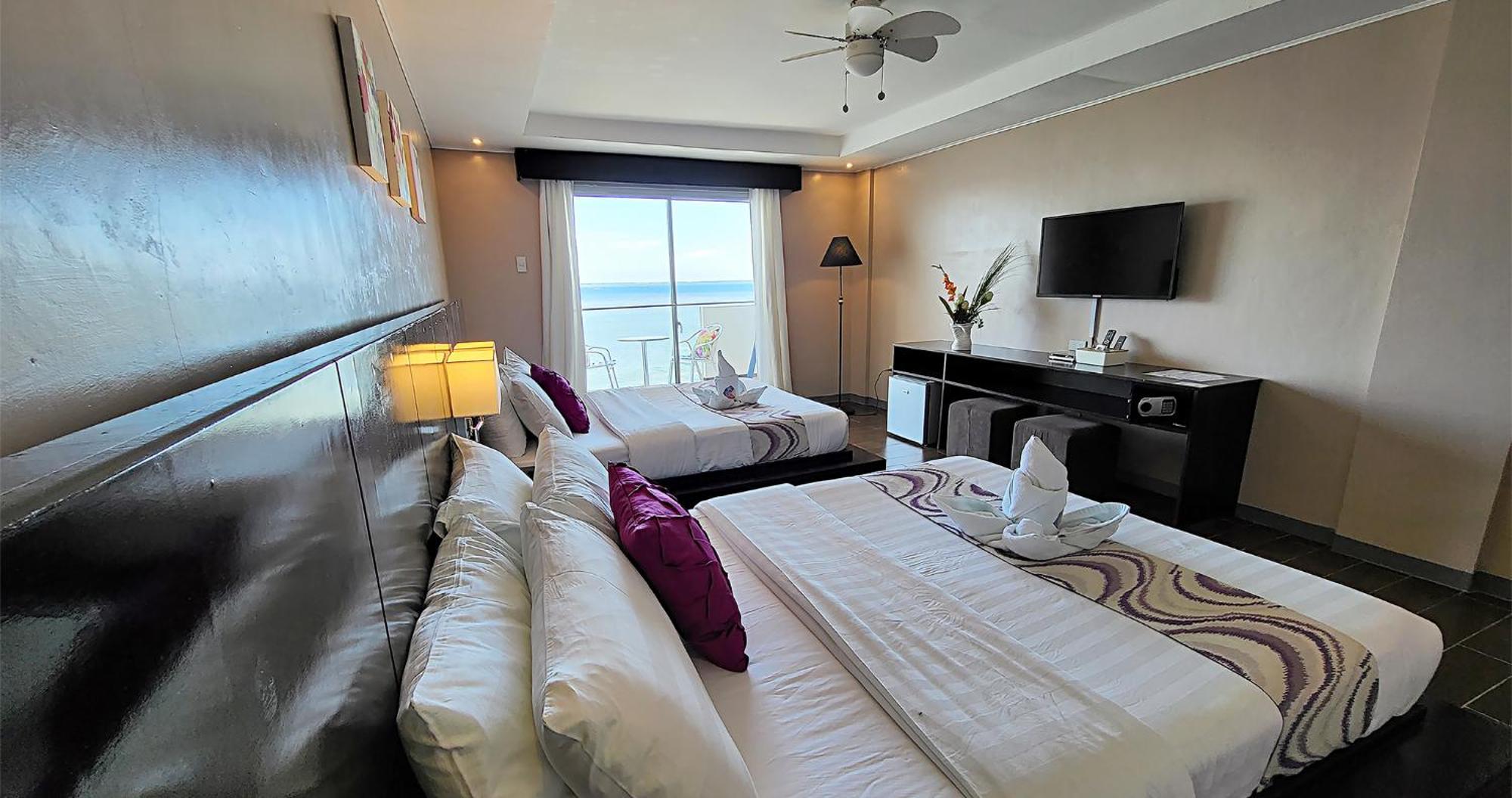 Casa Almarenzo Bed & Breakfast Bolinao Exterior photo