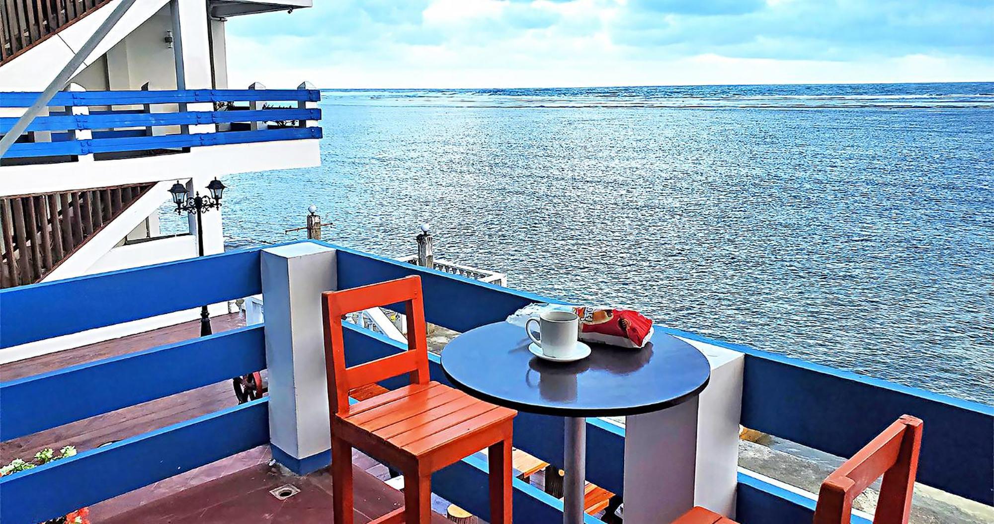 Casa Almarenzo Bed & Breakfast Bolinao Exterior photo
