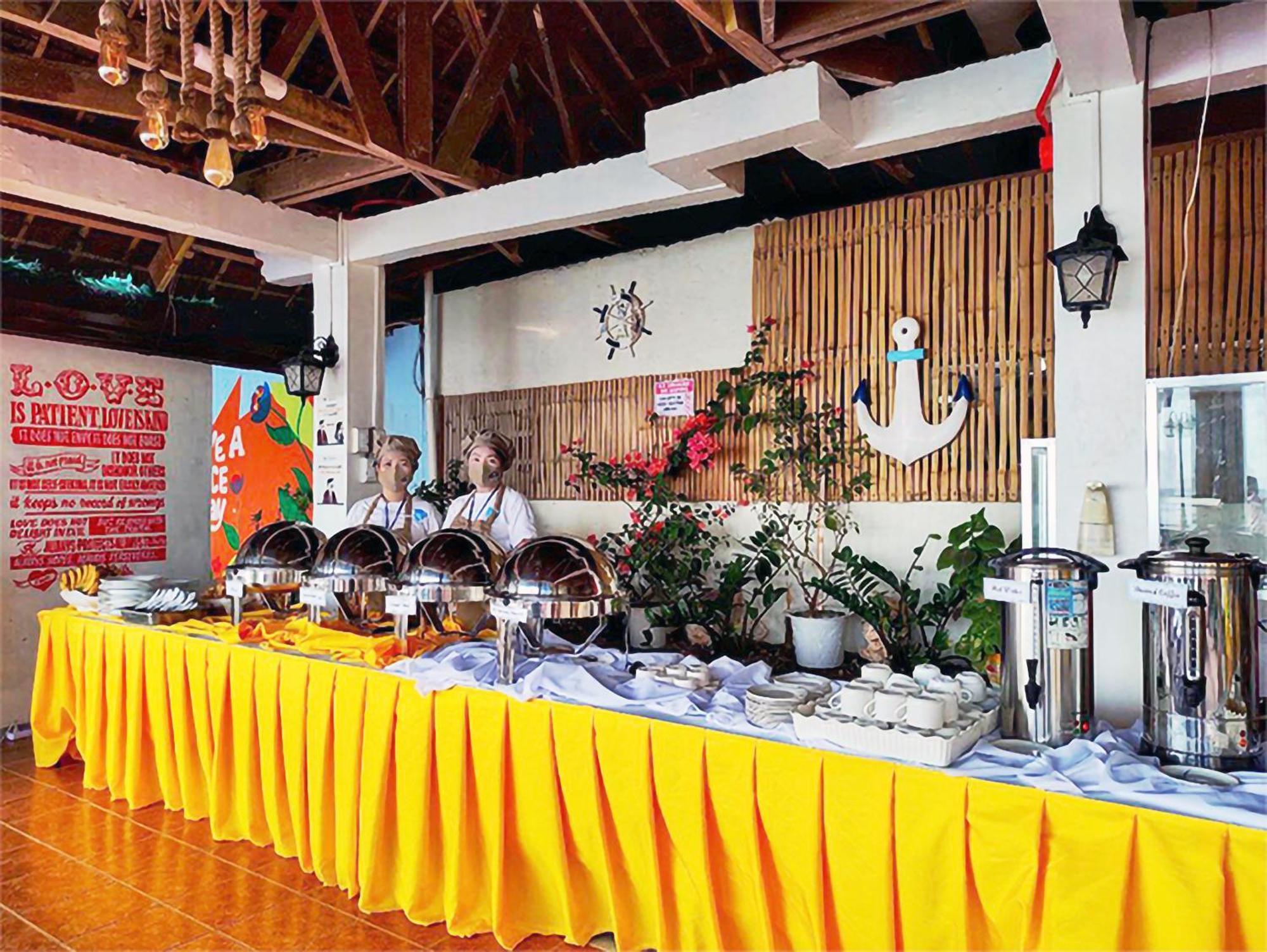 Casa Almarenzo Bed & Breakfast Bolinao Exterior photo